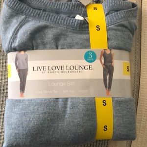 Live Love Lounge by Karen Neuburger 3 piece lounge set